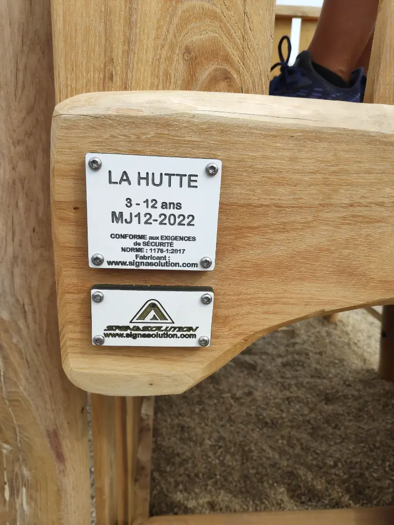 JAJ007_La Hutte (4).webp